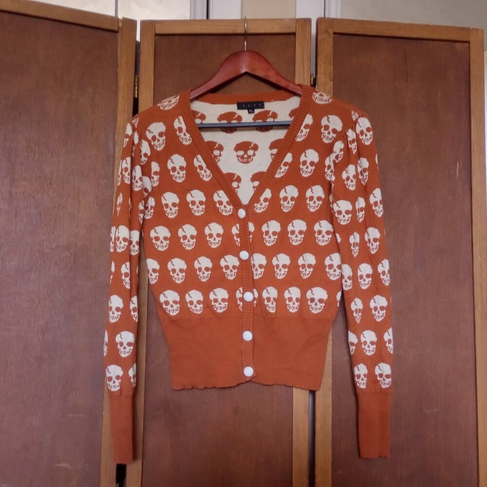 TCEC Skull Cardigan Size M/L
